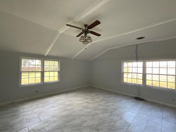 1116 Cloverdale Dr, Greenville, MS 38701