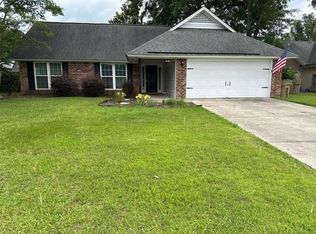 112 Teal Lake Dr, Richmond Hill, GA 31324