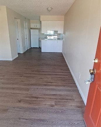 3rd image of 1810 W Twin Springs St #3