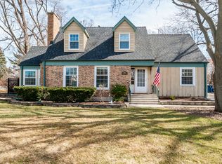 0S611 S Cedar Ave, Elmhurst, IL 60126