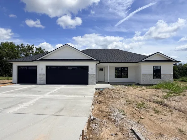 14868 Welch Dr, Ashland, MO 63010