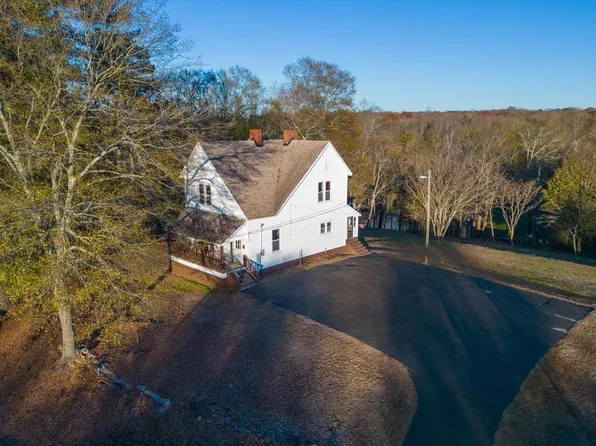 20 Green St, Pelzer, SC 29669