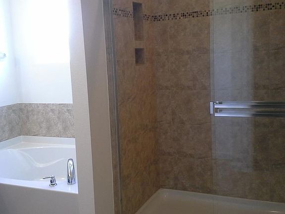 4th image of 1424 Lexington Sq SW