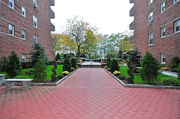 Sold by House-N-Key Realty | media 28