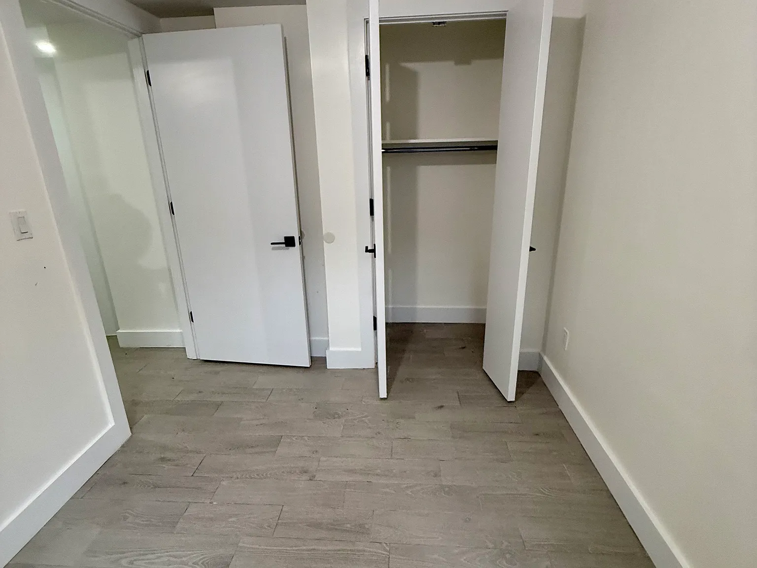 3 bed, $3,777 — Photo 2