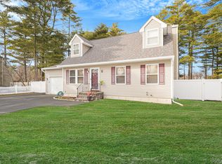 65 Prospect Dr, Brentwood, NY 11717