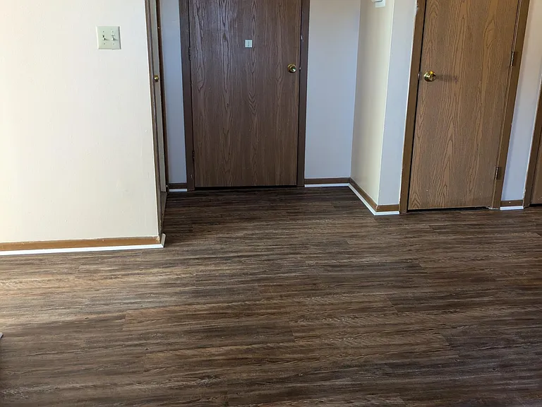 4944 Mercedes Dr — Photo 5