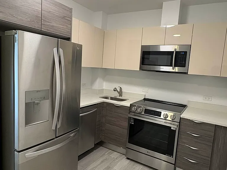 631 E 18th St #5E — Photo 2