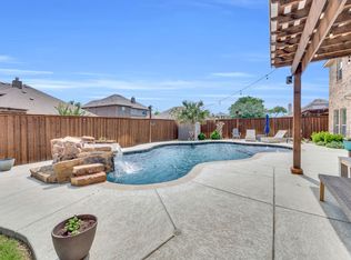 1106 Masquerade Dr, Midlothian, TX 76065