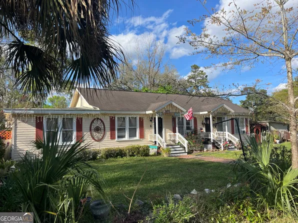 404 E 4th St, Woodbine, GA 31569