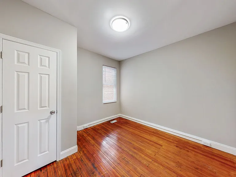 2867 Mayfield Ave — Photo 17