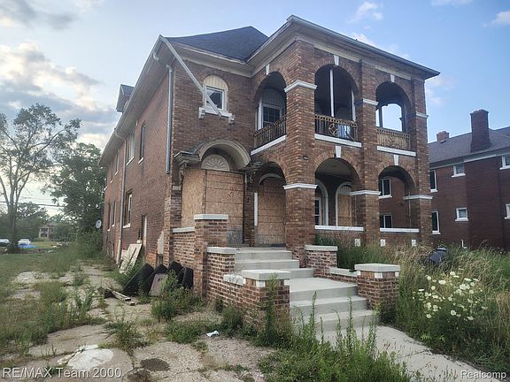 2nd image of 3330 Tuxedo St