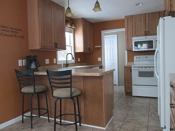 4th image of 1418 Minneapolis Ave
