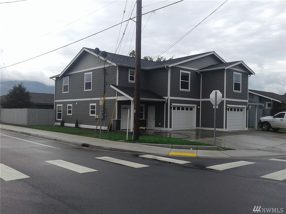 2nd image of 203 S Washington St