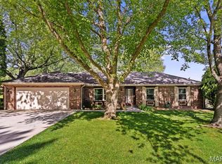 9 Eagle Dr, Shiloh, IL 62221