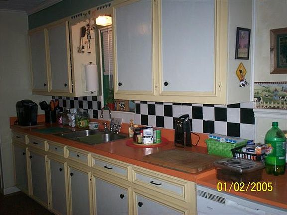 5th image of 1006 E Jefferson Ave