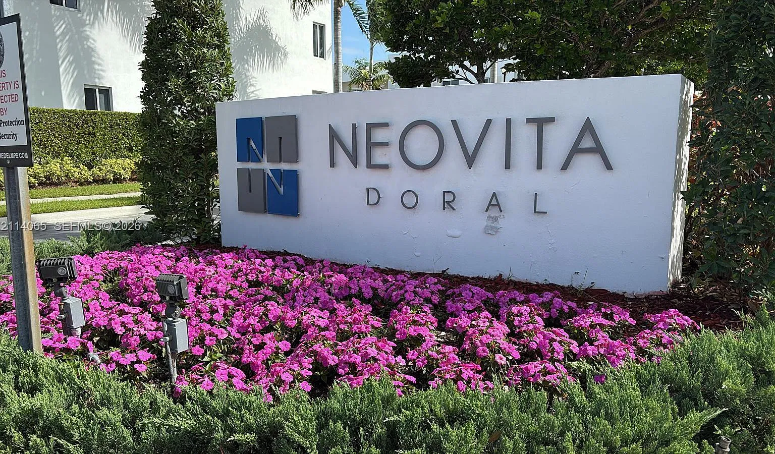 Doral Palms North — Photo 1