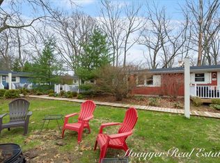 713 N Maple St, Saugatuck, MI 49453