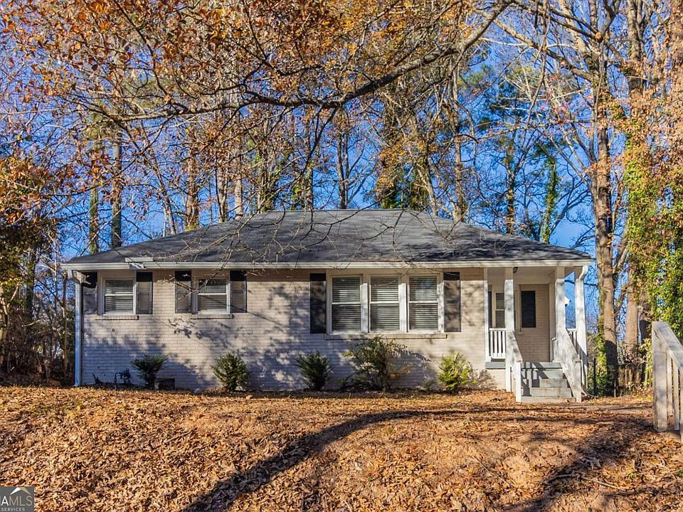 1st image of 1807 Oakmont Dr NW