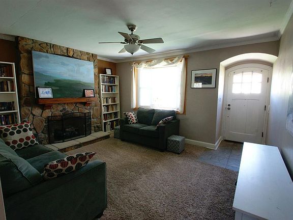 2nd image of 204 Grove Ave