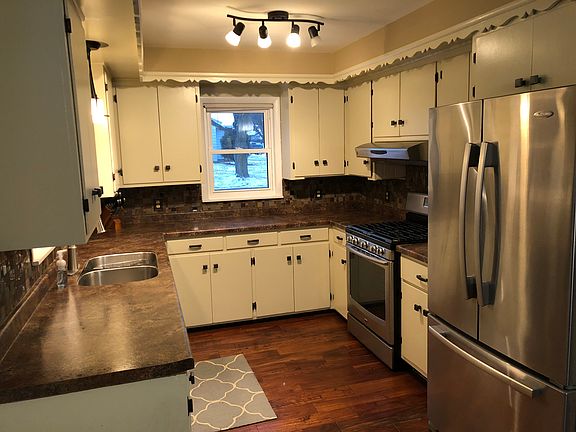 Another view of the kitchen