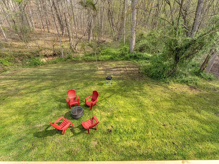 19 Limox Ln #B — Photo 39