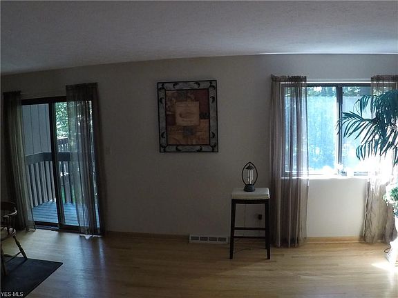 4th image of 9394 Bassett Ln #413