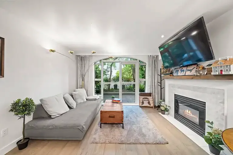 1111 Haro St #105 — Photo 3