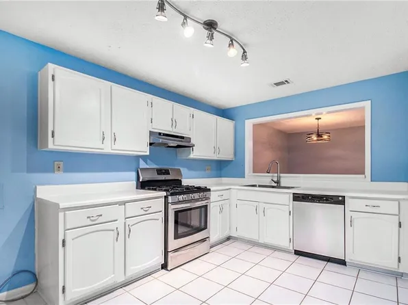 1406 N Crossing Dr NE, Atlanta, GA 30329