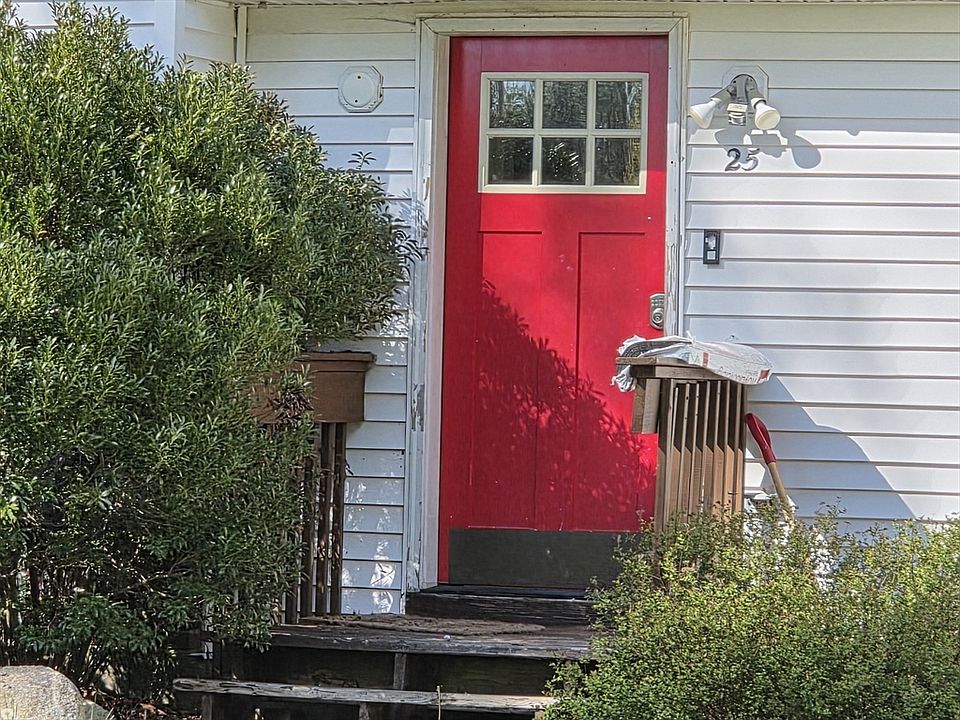 2nd image of 25 Northern Heights Dr