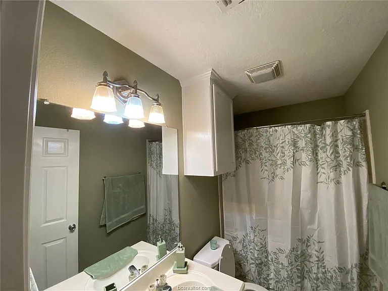 2309 Norham Dr — Photo 16
