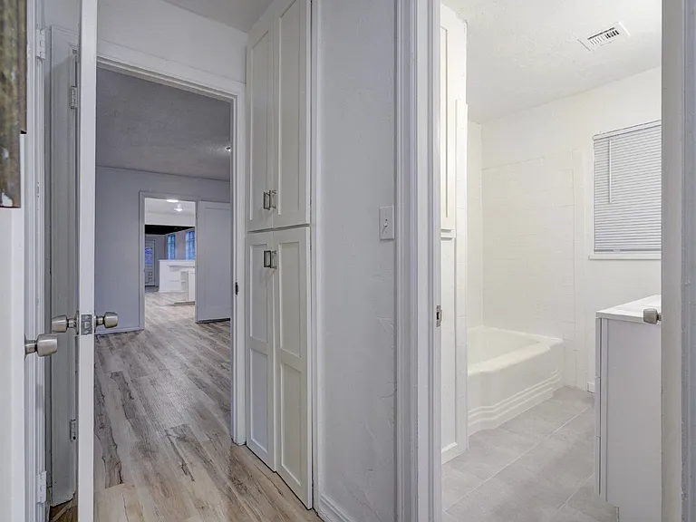 2701 NW 48th St — Photo 18