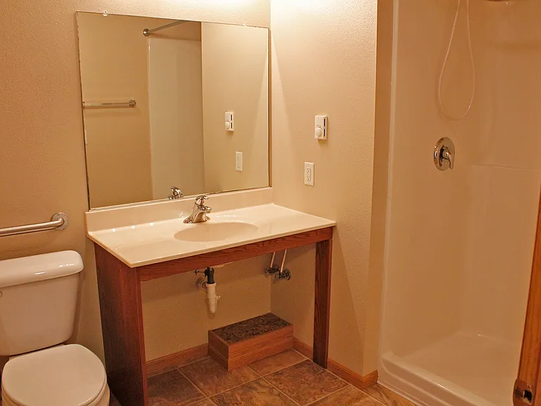North Prairie Apartments — Photo 4