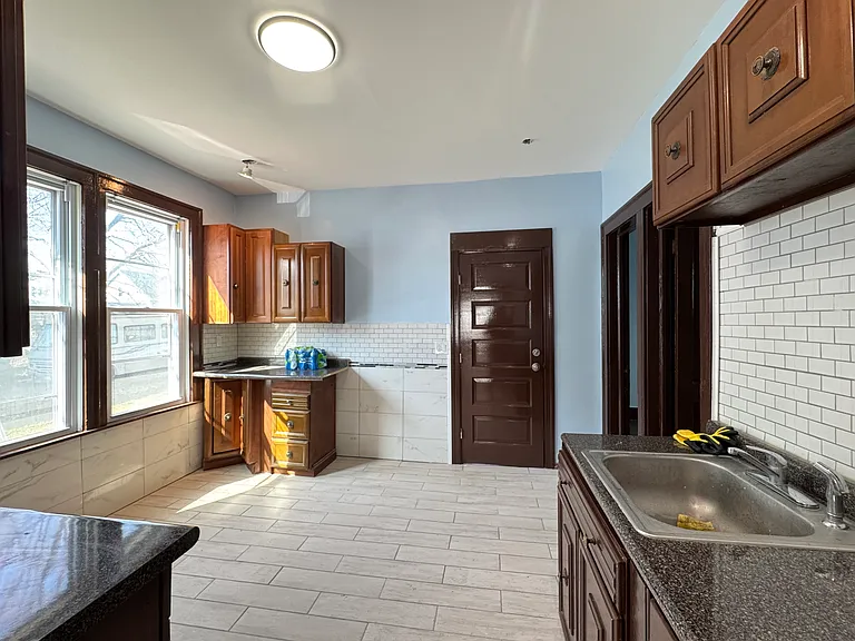 48 Domedion Ave #1 — Photo 10