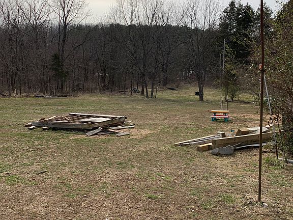 3rd image of 501 County Road 818