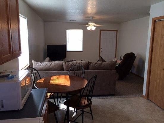 2nd image of 1006 Scott St