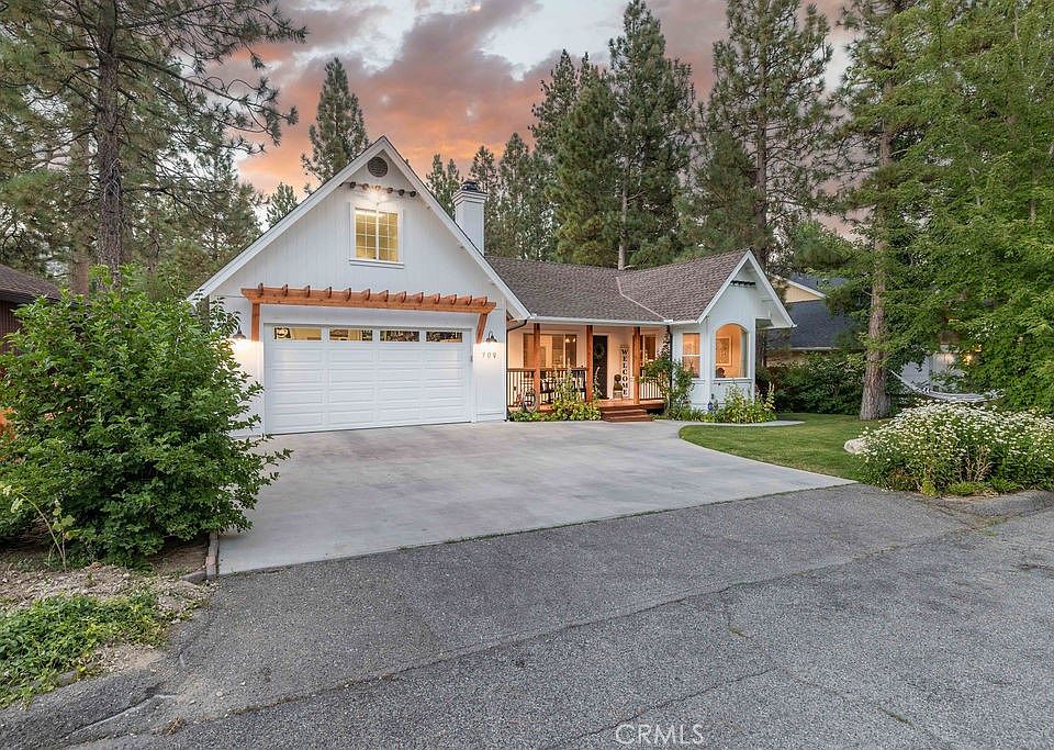 1st image of 709 E Mountain View Blvd