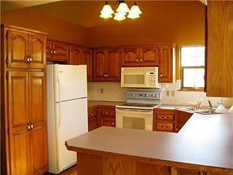 5th image of 21701 W 51st St