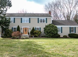15 Williamsburg Ct, Skillman, NJ 08558