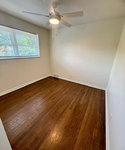 1483 W Lane Ave — Photo 5