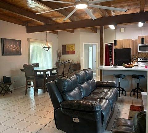 4th image of 1025 Beach Blvd