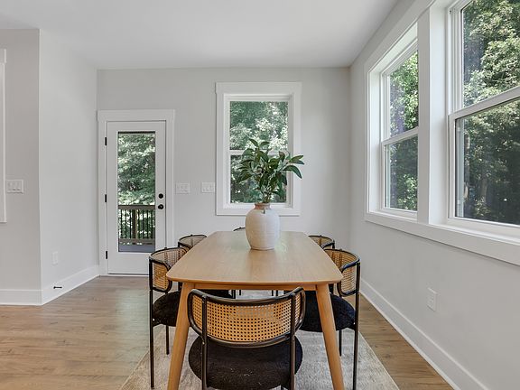 Emerson Breakfast Room