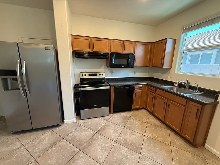 120 S Alberta Cir — Photo 1