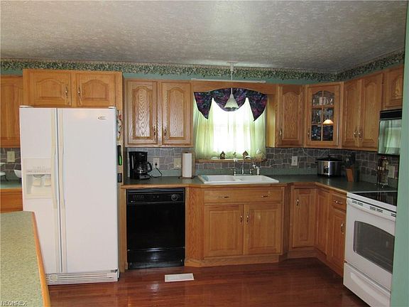 3rd image of 4150 Sequoia Dr