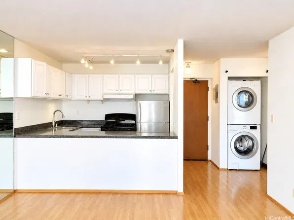 475 Atkinson Dr APT 908, Honolulu, HI 96814