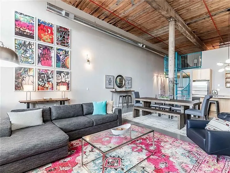 2 bed, 2.0 bath, 1858 sqft, $5,000 — Photo 2