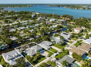 916 Dolphin Dr, Jupiter, FL 33458