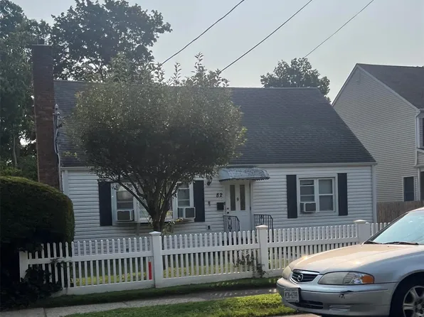 82 Carley Avenue, Huntington, NY 11743