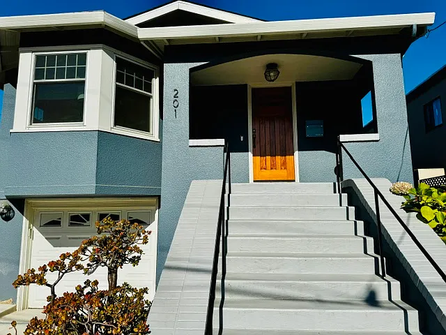 201 Shaver St — Photo 2