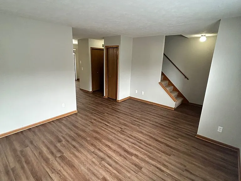 7999 Green Meadow Ct — Photo 8